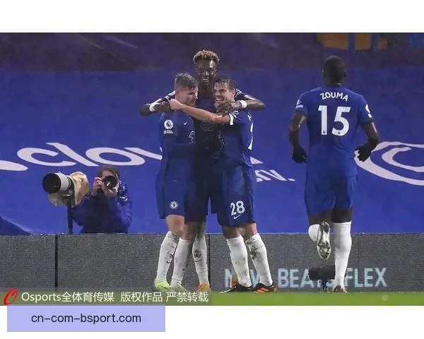 蒂亚戈·席尔瓦英超主场头球破门展现经验与绝对实力